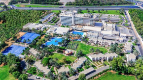 Гостиница Radisson Blu Hotel & Resort, Al Ain  Эль-Айн